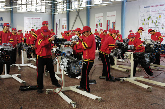 发动机实训车间