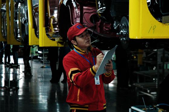 学子认真记录达到学以致用